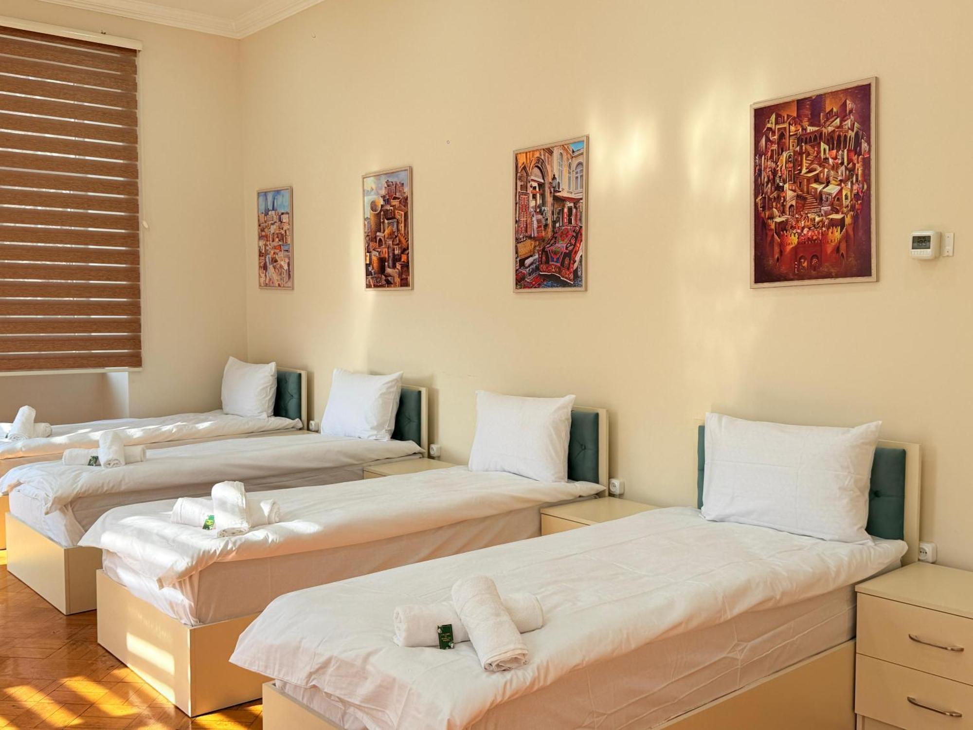 Alara Inn Hostel & Hotel Bakoe Buitenkant foto